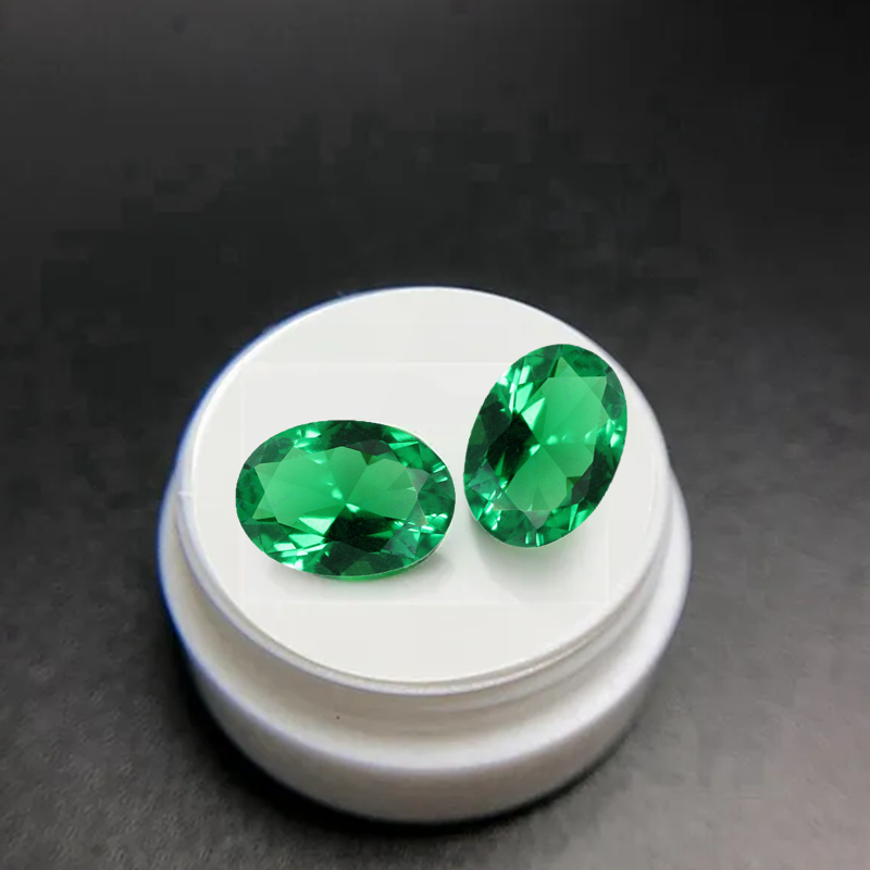 Turquoise Stone Ring - Pretty Emerald Green Oval Cut VVS