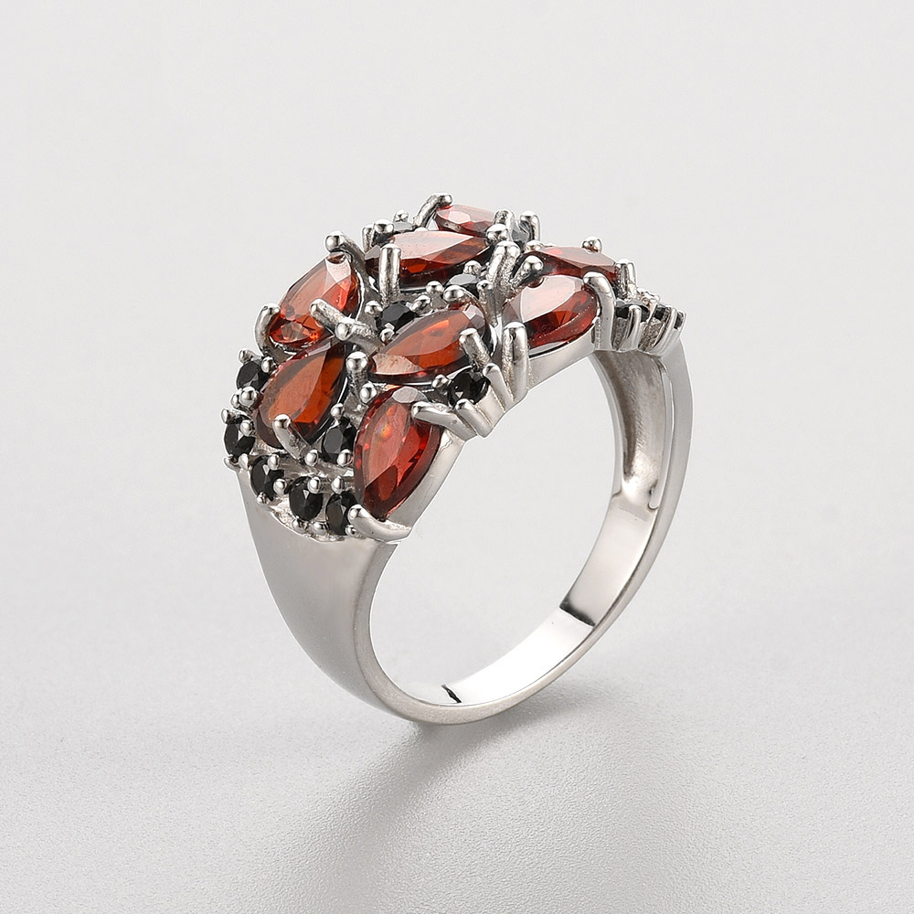 Simple Designed Natural Garnet - Birthstone Ring Set 评论和价格